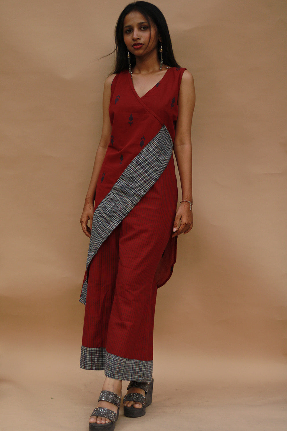 Raaya | Tapered Co-ord Set | Red with Gamcha