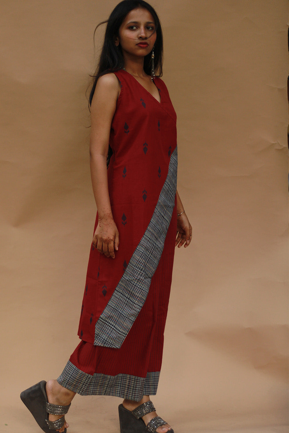 Raaya | Tapered Co-ord Set | Red with Gamcha