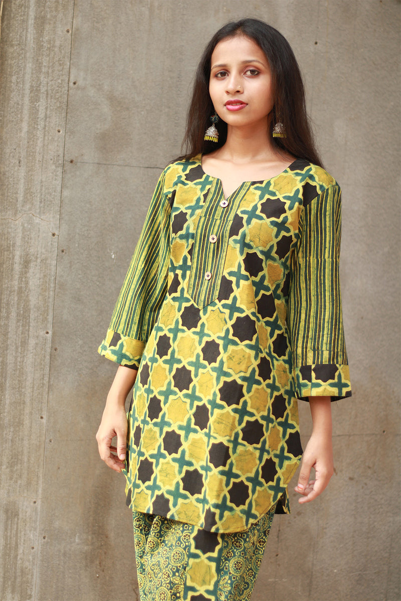 Shubhra | Dhoti Kurta Co-Ord Set | Green Shatkon Ajrakh
