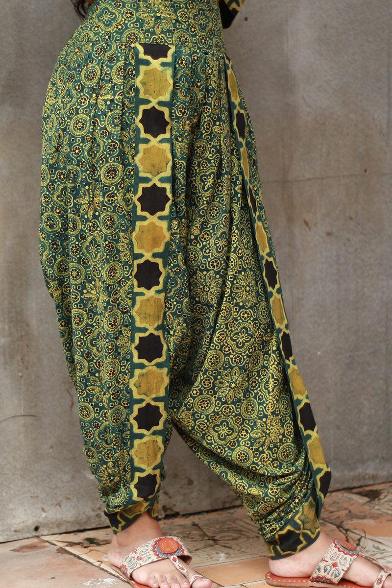 Shubhra | Dhoti Kurta Co-Ord Set | Green Shatkon Ajrakh