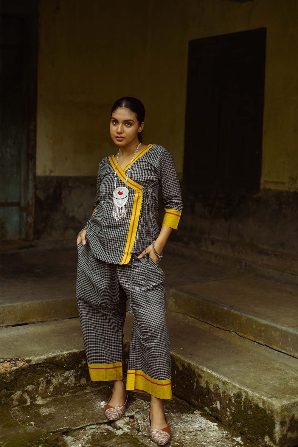 Vasundhara Syahi | Patteda Aanchu Co-Ord Set | Yellow