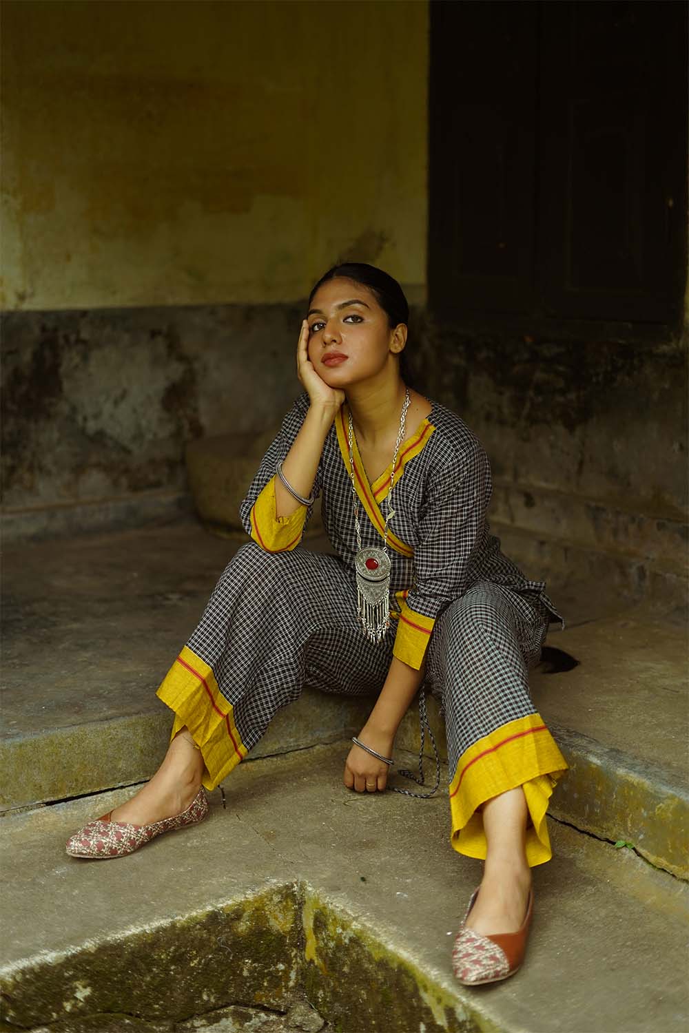 Vasundhara Syahi | Patteda Aanchu Co-Ord Set | Yellow