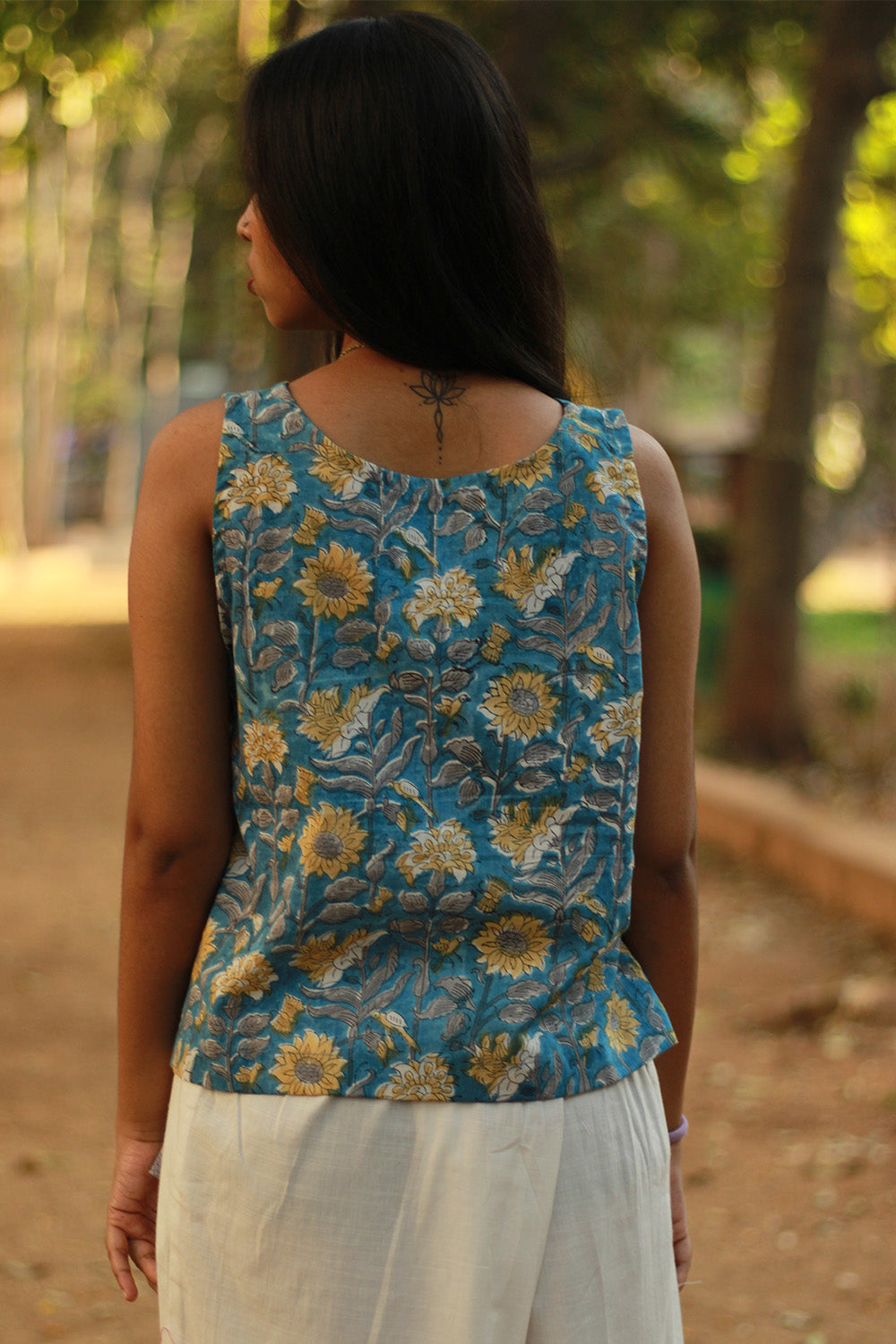 Aabroo | Sleeveless Angarkha Crop Top | Cyan Sanganeri