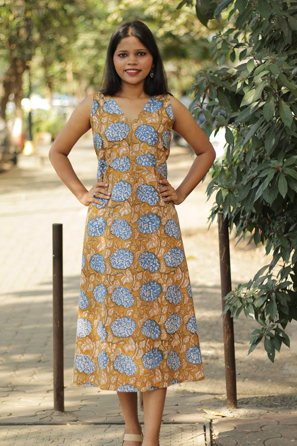 Kusumita | Midi Dress | Blue Hyacinth in Sienna Sanganeri