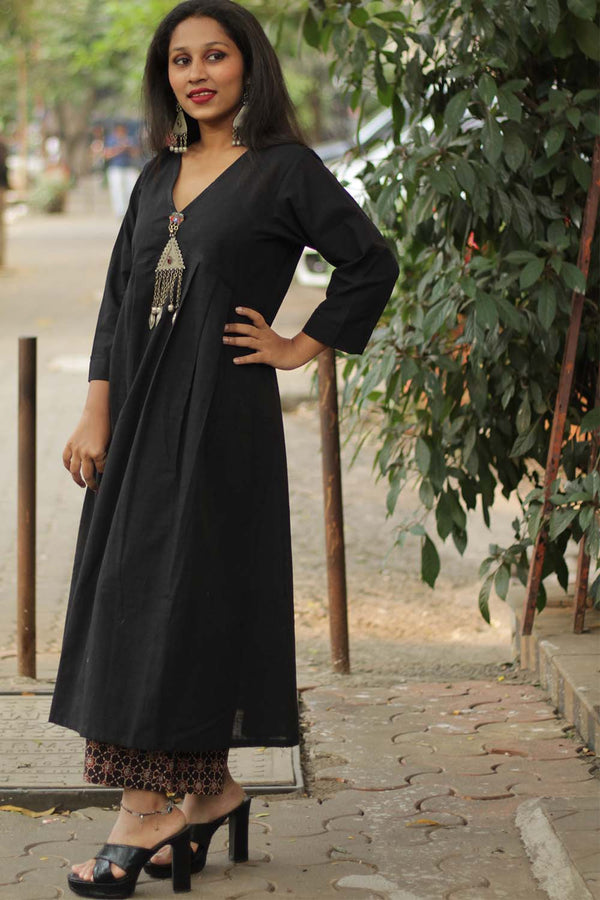 Afghani Pendant Dress  | Noir Cotton