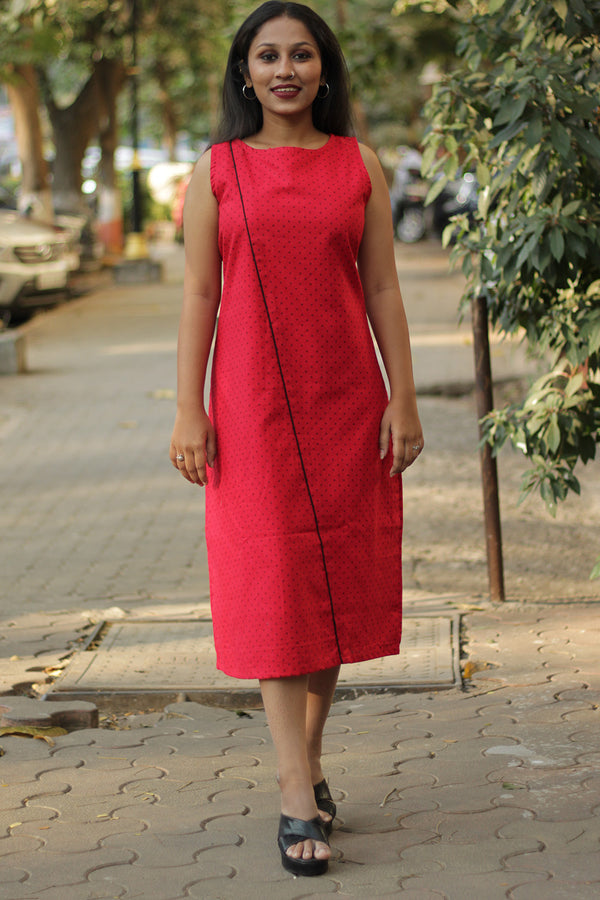 Noor | Sleeveless Midi Dress | Rouge with Noir Piping