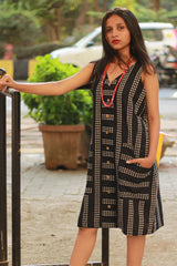 Titli | Short Dress | Noir with White