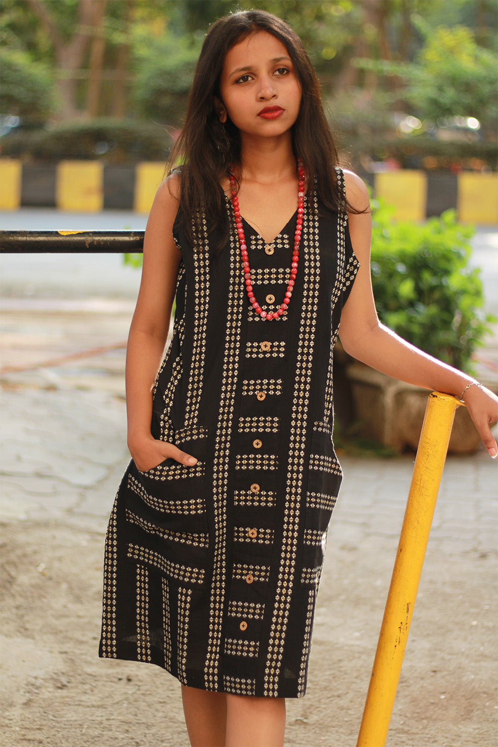 Titli | Short Dress | Noir with White