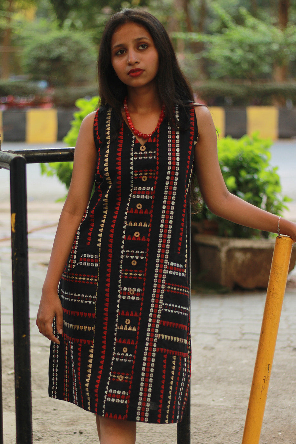 Titli | Short Dress | Noir with Red & Yellow