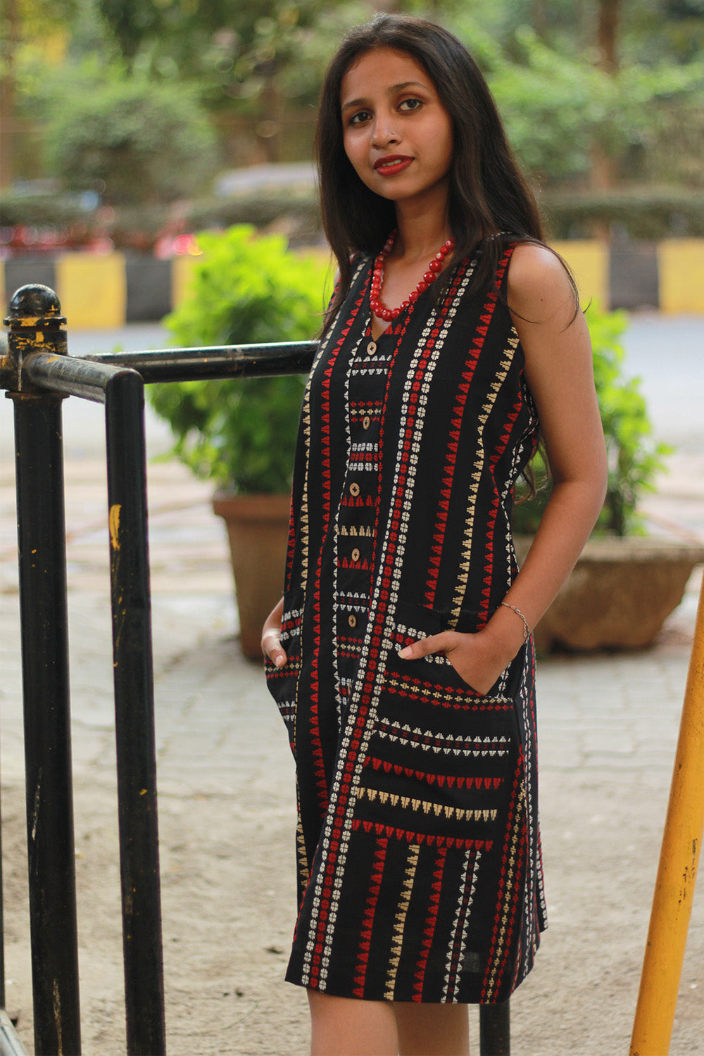 Titli | Short Dress | Noir with Red & Yellow