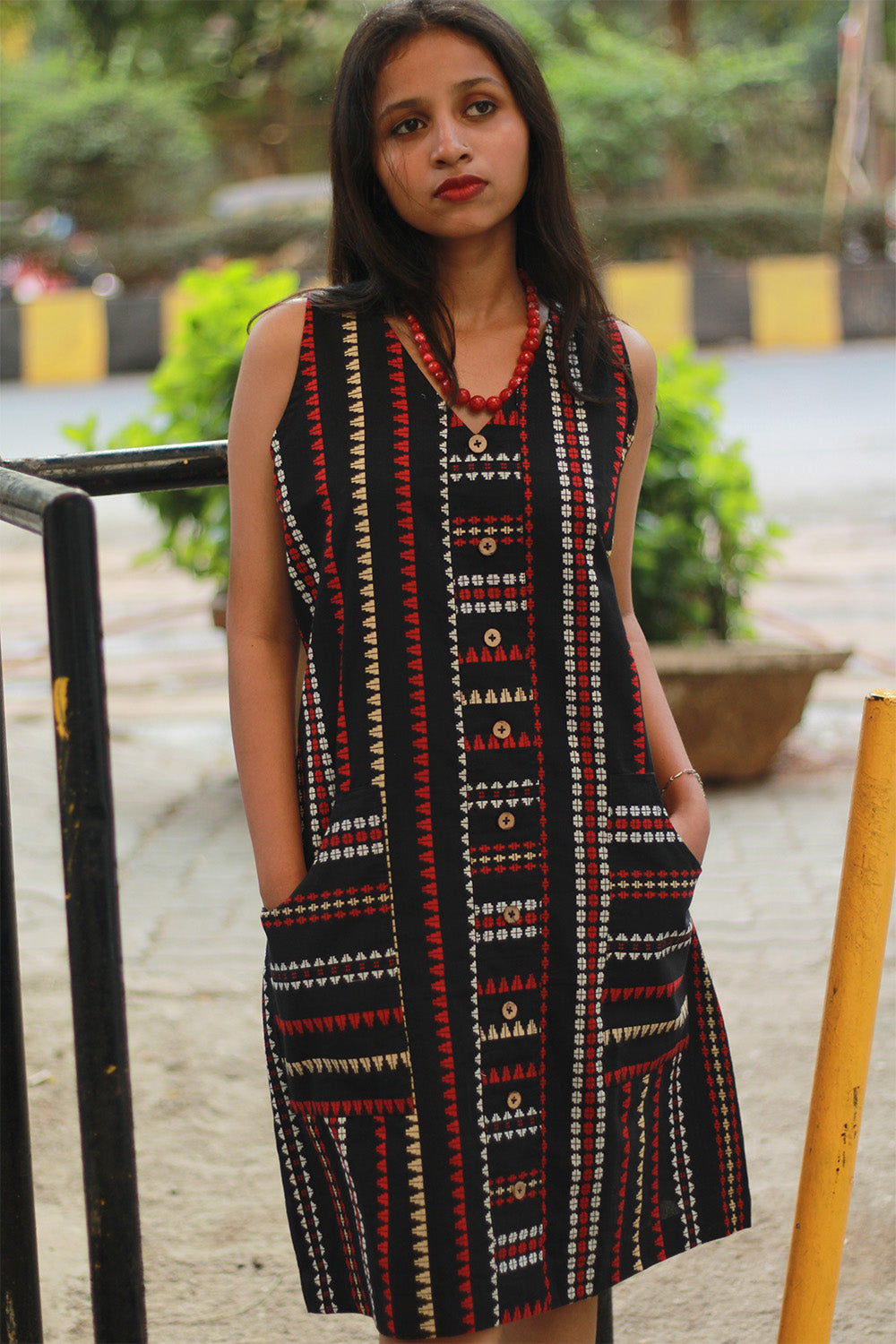 Titli | Short Dress | Noir with Red & Yellow