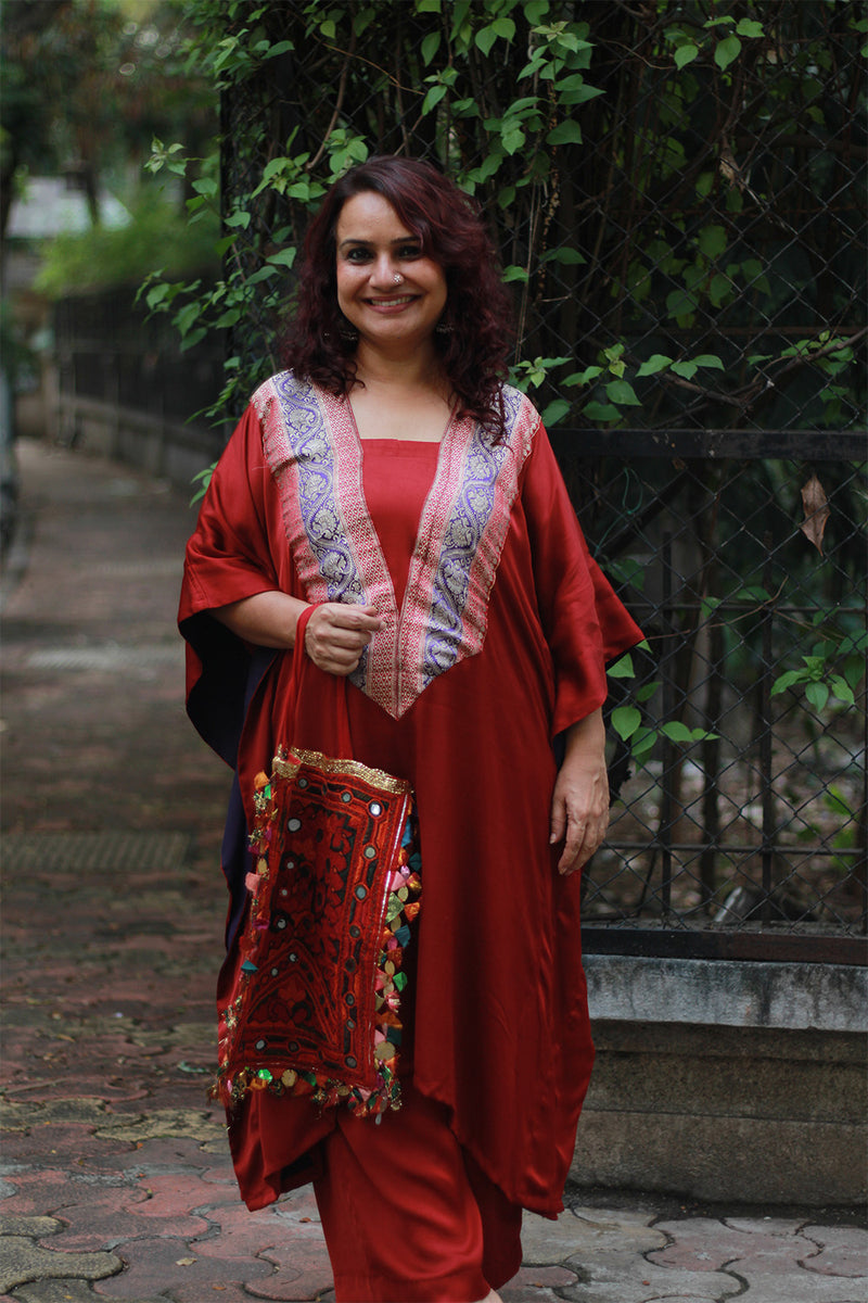 Banarasi Sitaara | Modal Silk Kaftan | Maroon
