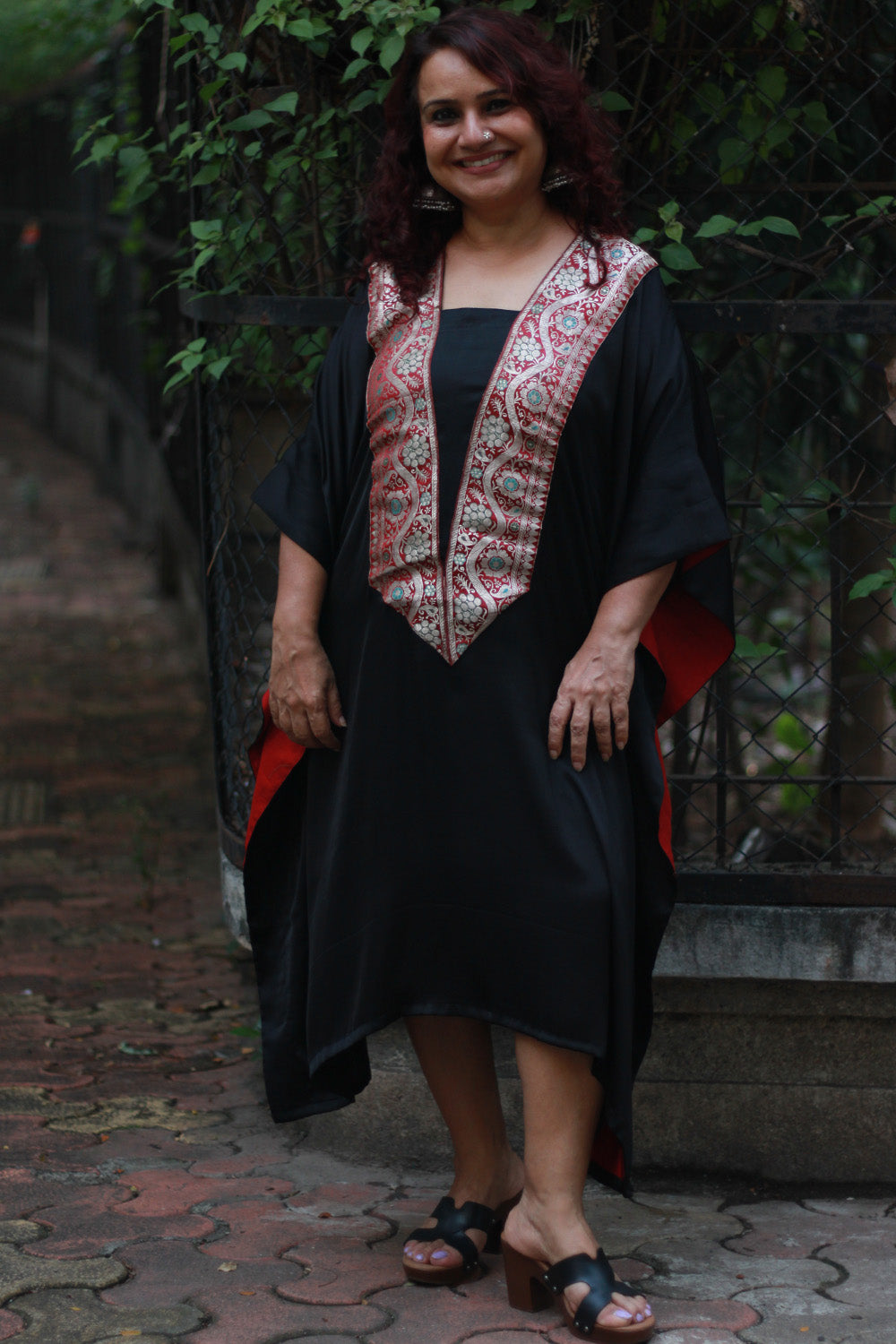 Banarasi Sitaara | Modal Silk Kaftan | Noir