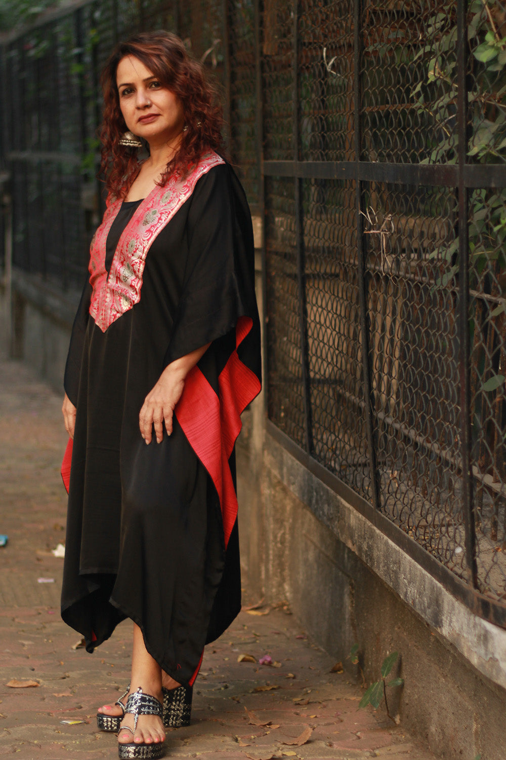 Banarasi Sitaara | Modal Silk Kaftan | Noir