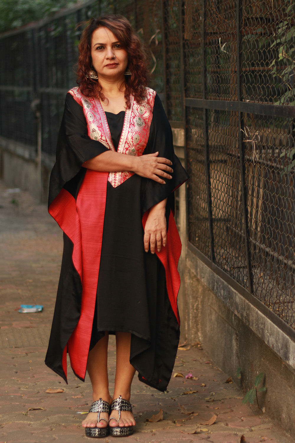 Banarasi Sitaara | Modal Silk Kaftan | Noir