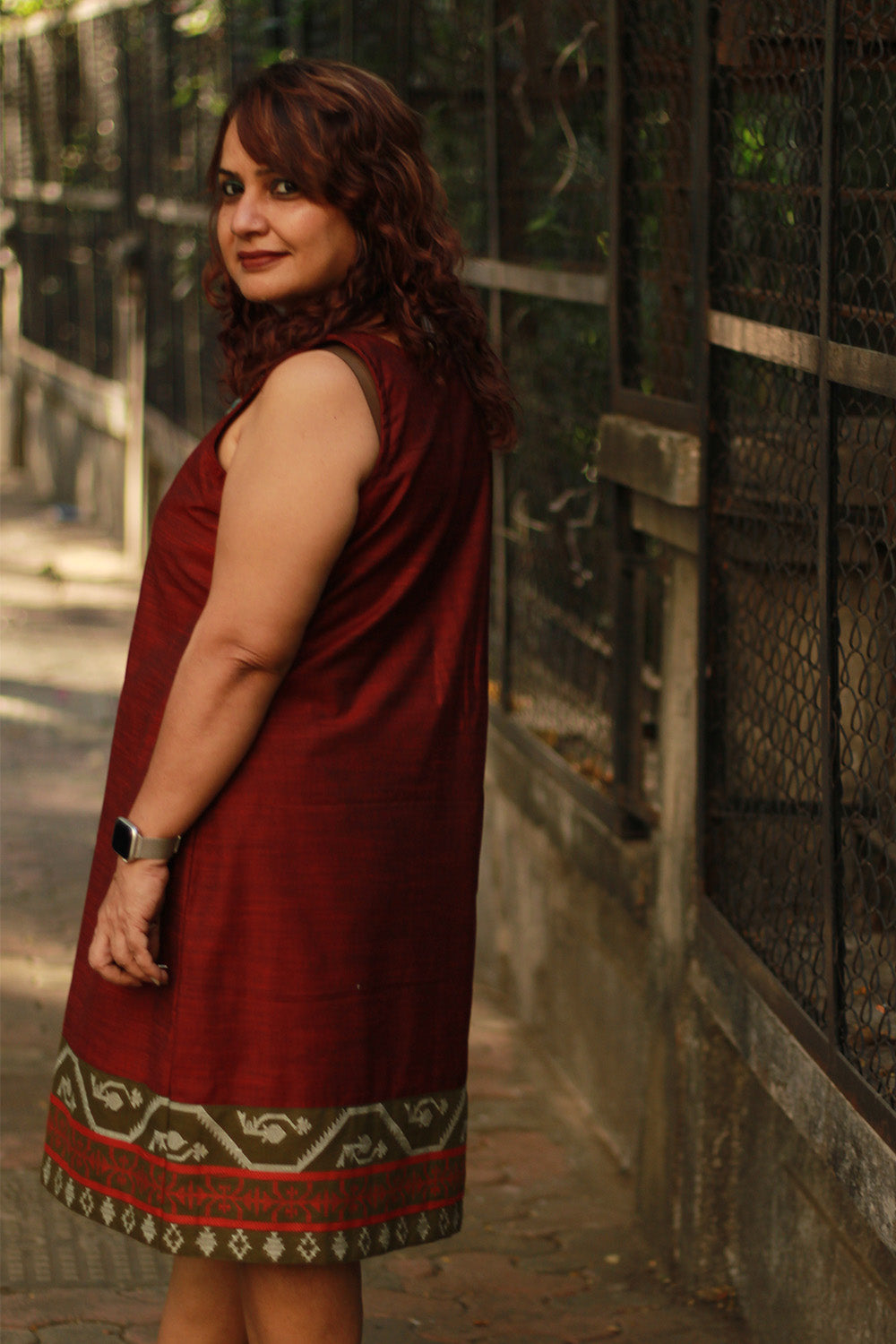 Cherry Fig | Sleeveless Short Dress | Maroon