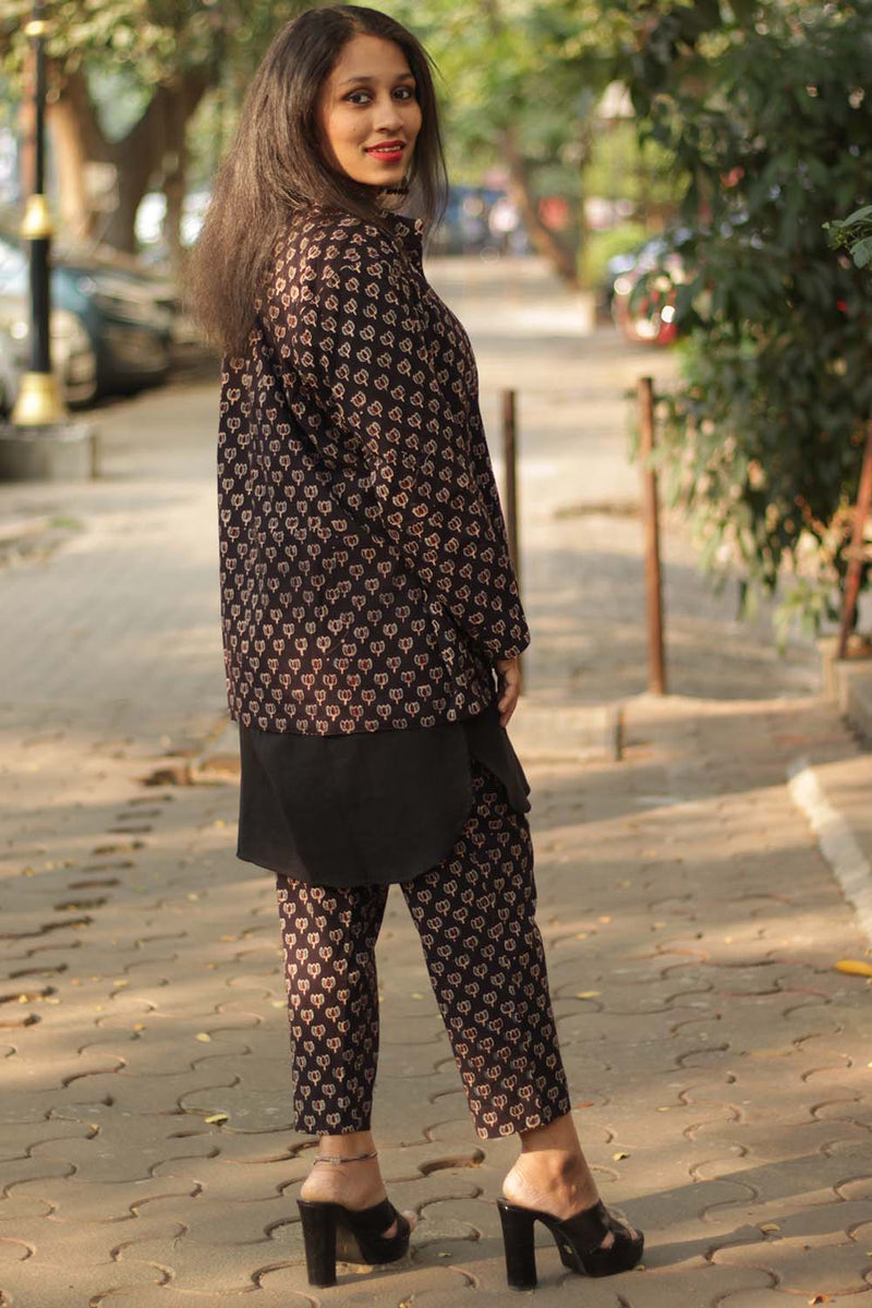 Dohra | Reversible Jacket | Ajrakh Noir Lotus/ Noir Maron Stripes