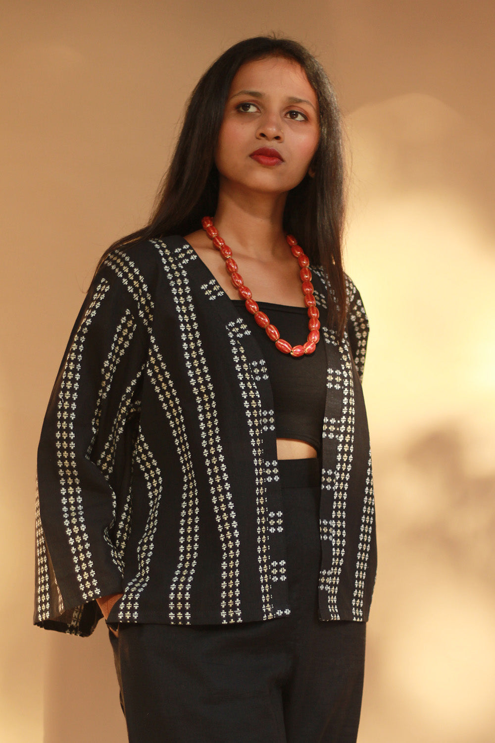 Raahat | Light Jacket | South Cotton | Noir with White