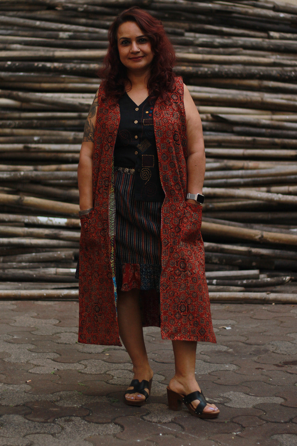 Front Buttoned Vest | Embroidered Cotton | Noir