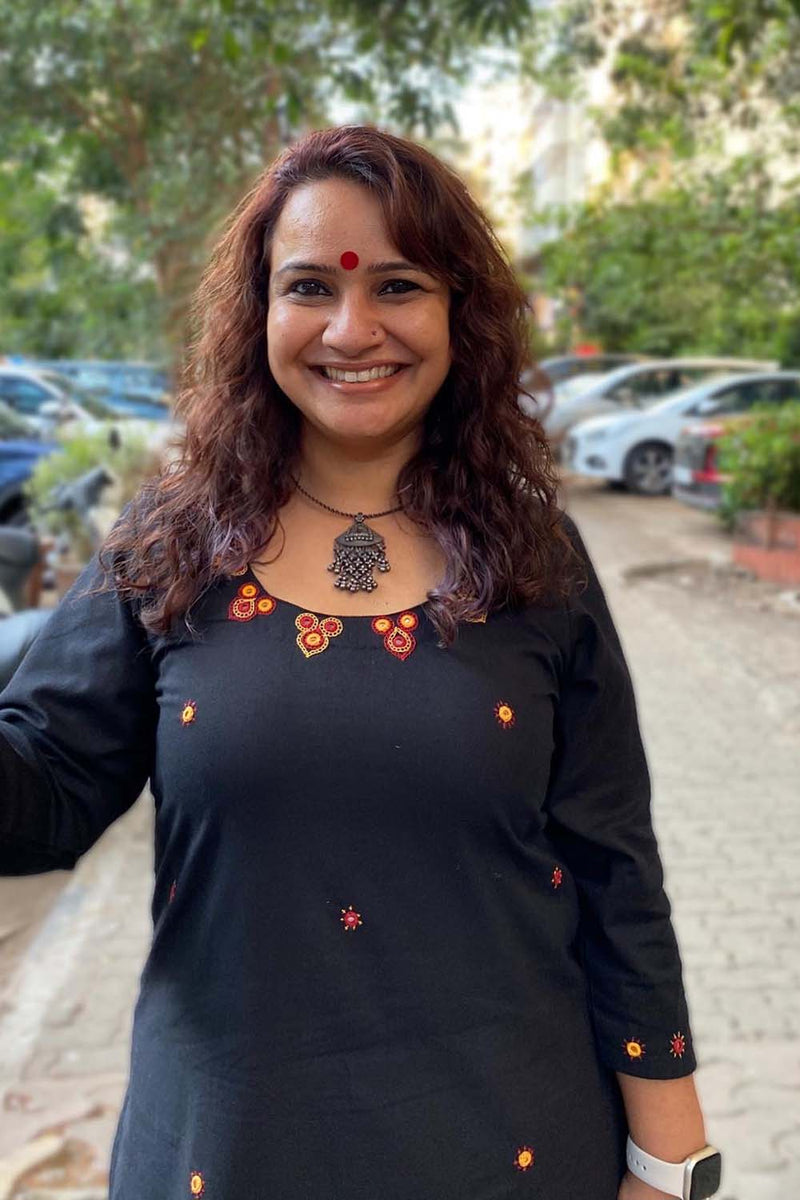 Hemavati | Hand Embroidered Kurta | Noir with Rouge