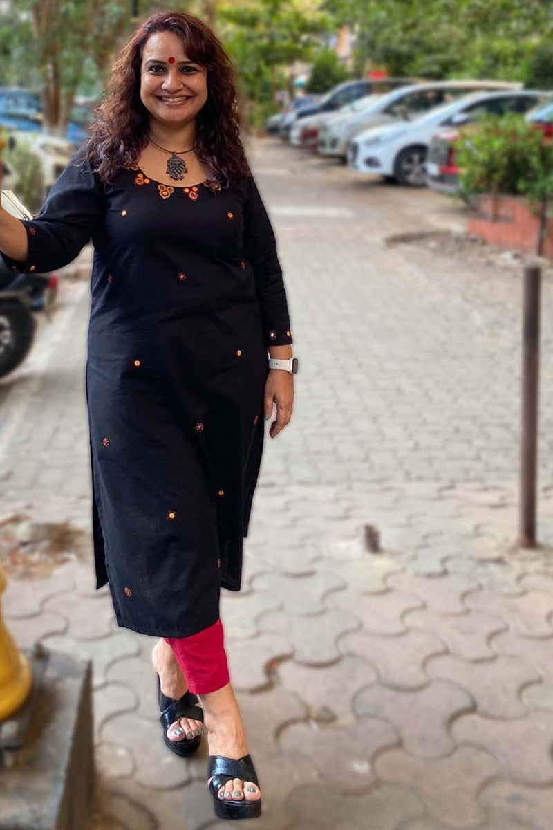 Hemavati | Hand Embroidered Kurta | Noir with Rouge