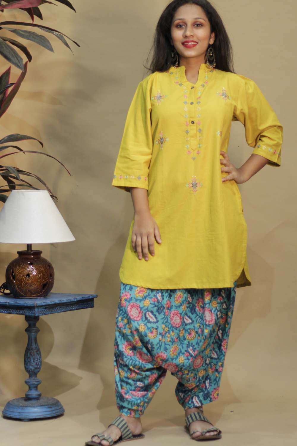 Sufiyana | Soof Embroidered Kurta | Lemon