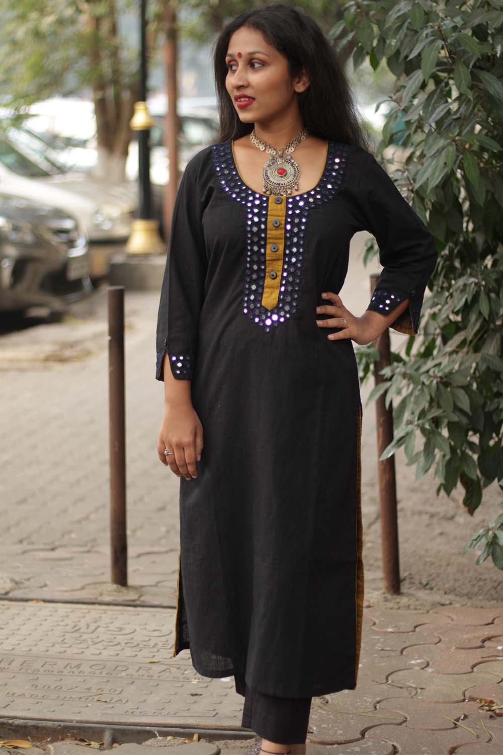 Shishej | Kurta with Mirrorwork | Black