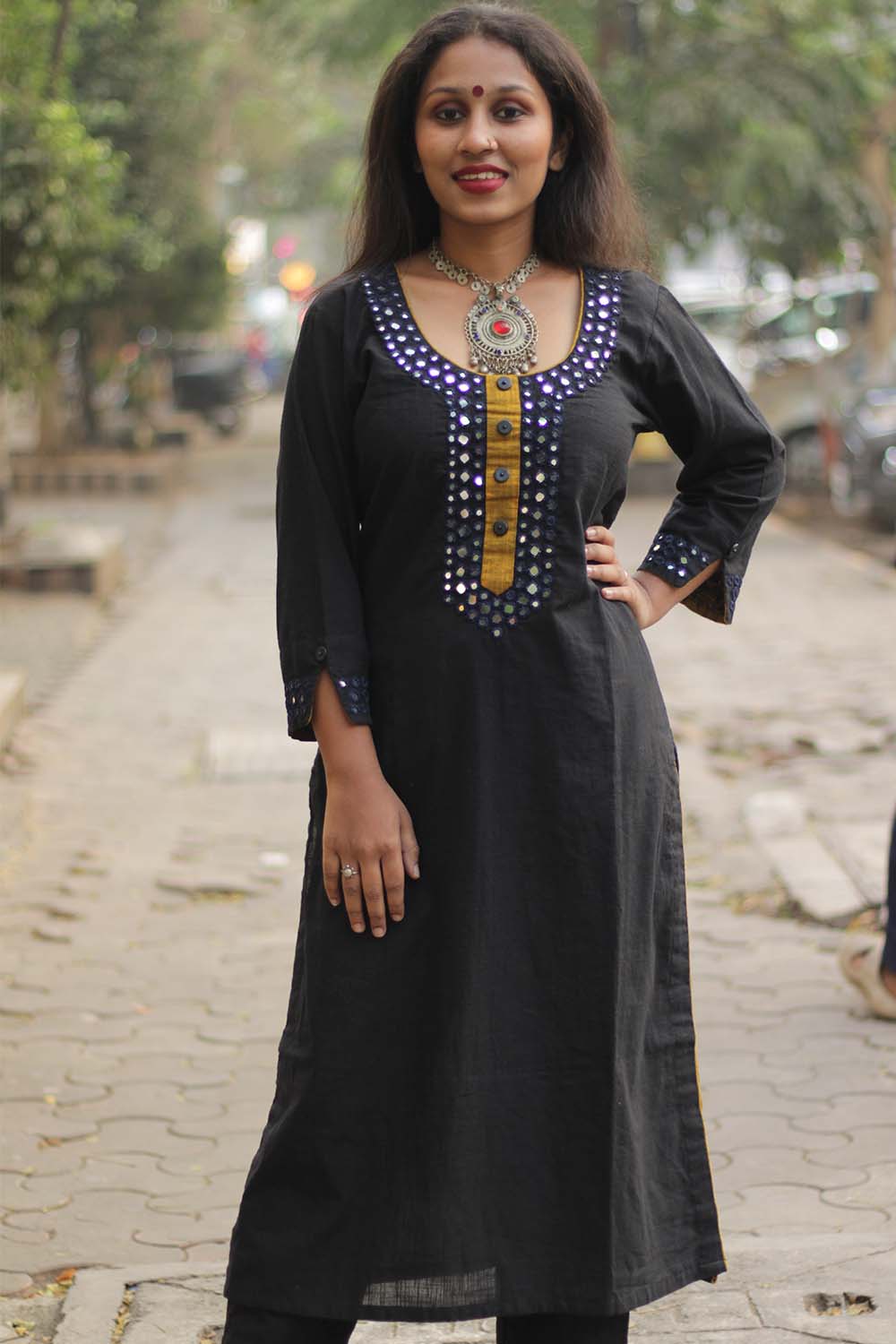 Shishej | Kurta with Mirrorwork | Black