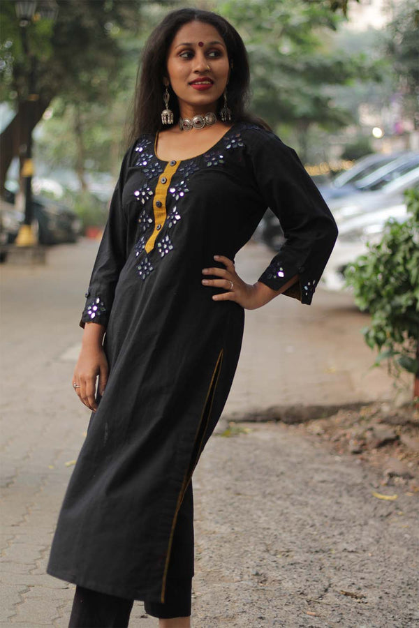 Shishej | Kurta with Floral Pattern Mirrorwork | Black