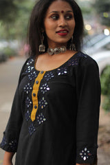 Shishej | Kurta with Floral Pattern Mirrorwork | Black