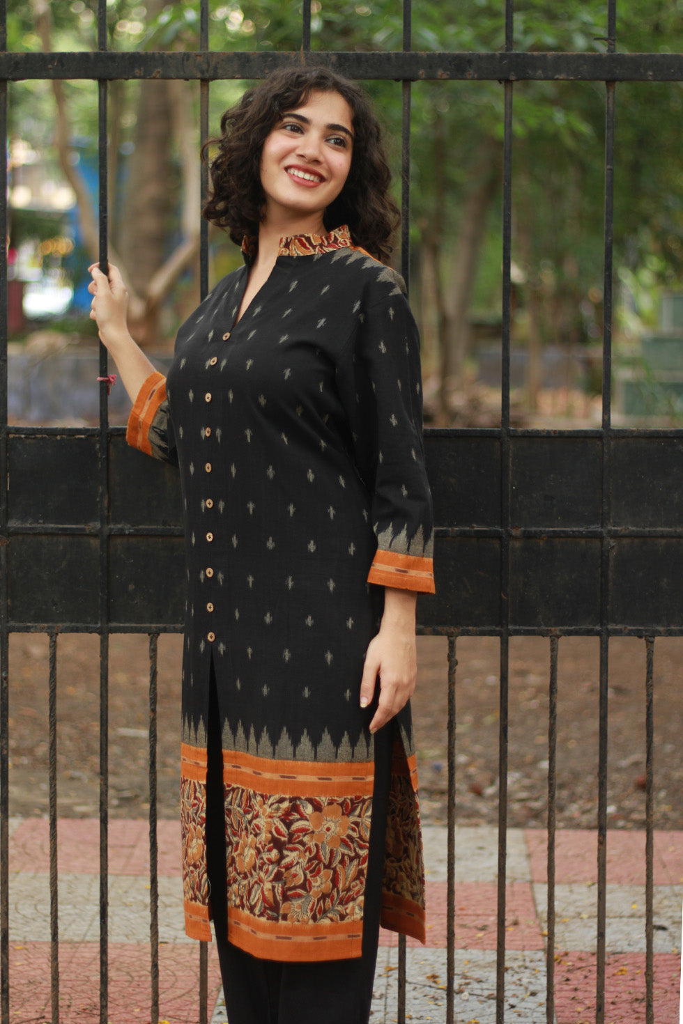 Vritti | Ikkat Kurta | Black with Mustard Kalamkari