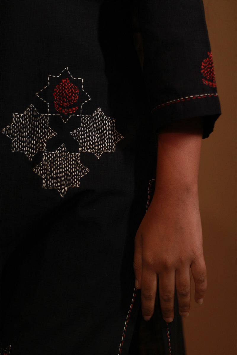 Riya | Embroidered Cotton Kurta | Black