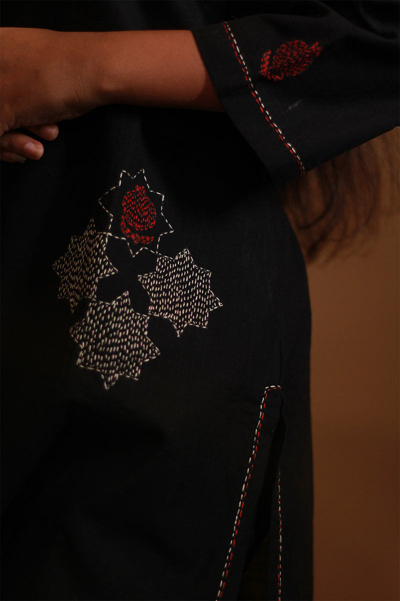 Riya | Embroidered Cotton Kurta | Black