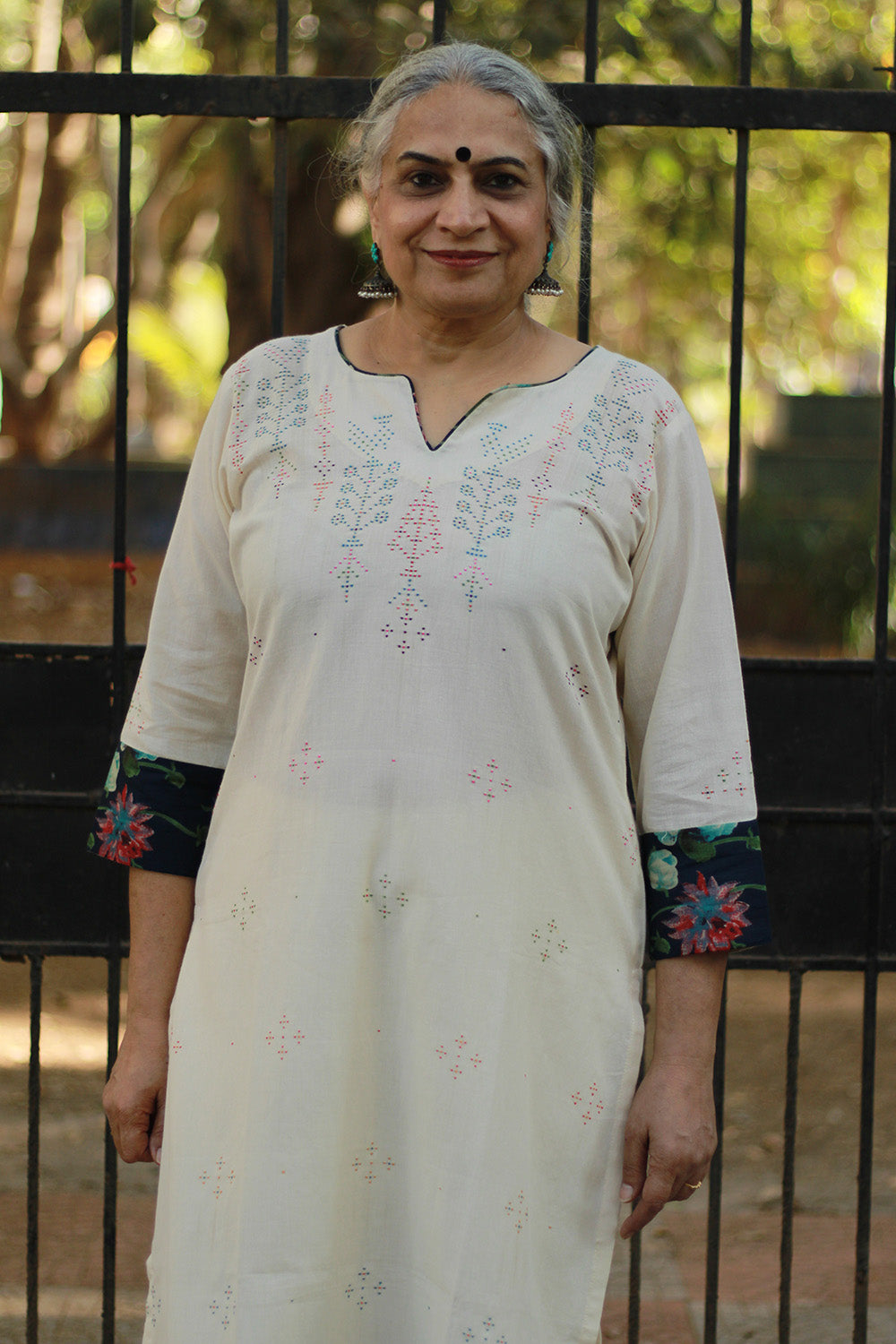 Daana | Tangaliya Kurta | Ivory With Navy Sanganeri
