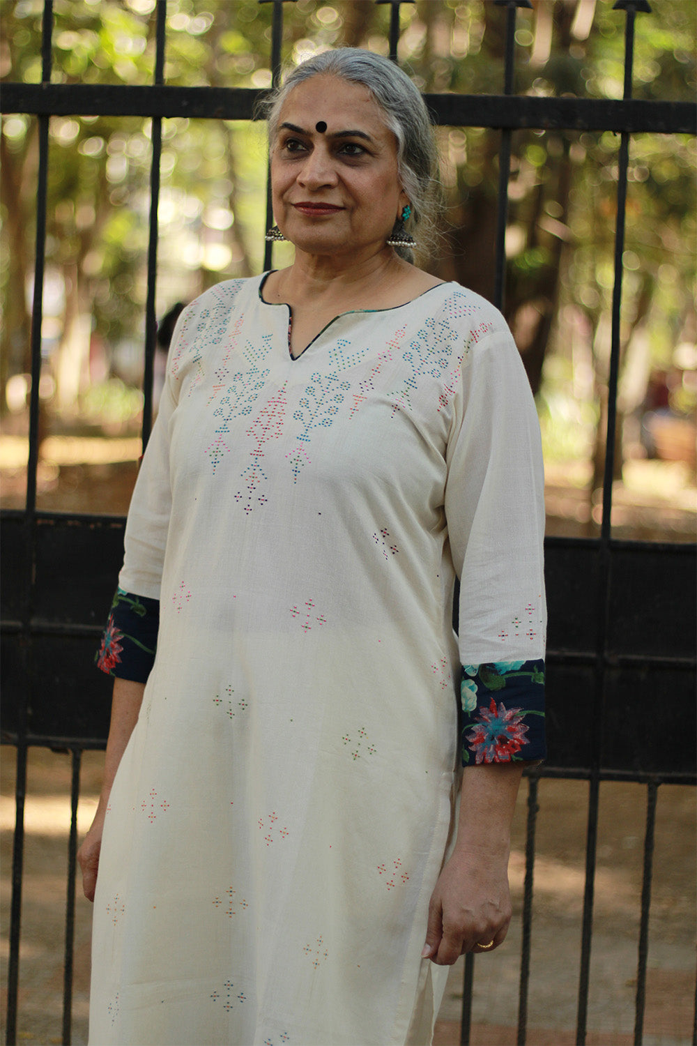 Daana | Tangaliya Kurta | Ivory With Navy Sanganeri