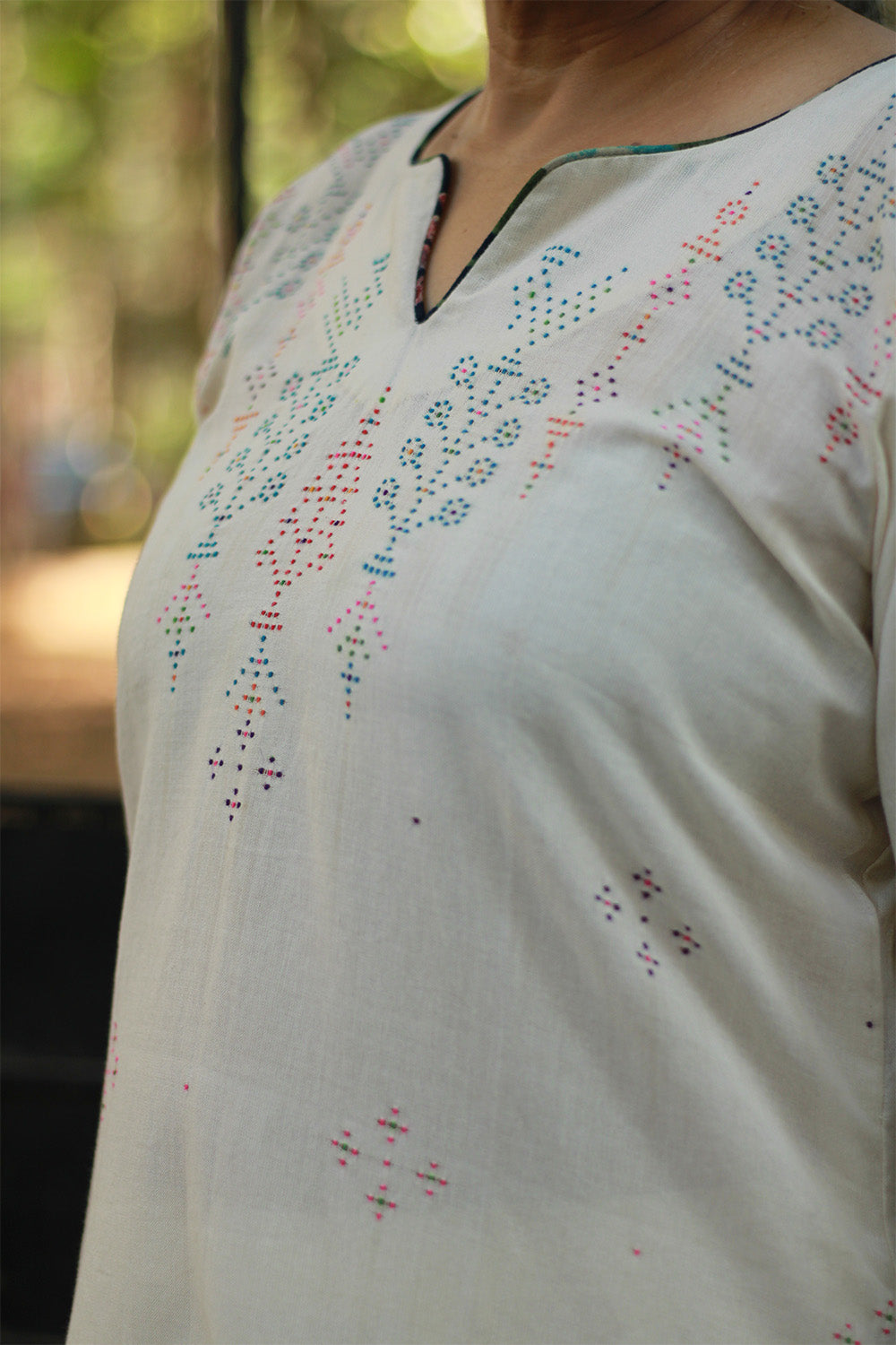 Daana | Tangaliya Kurta | Ivory With Navy Sanganeri