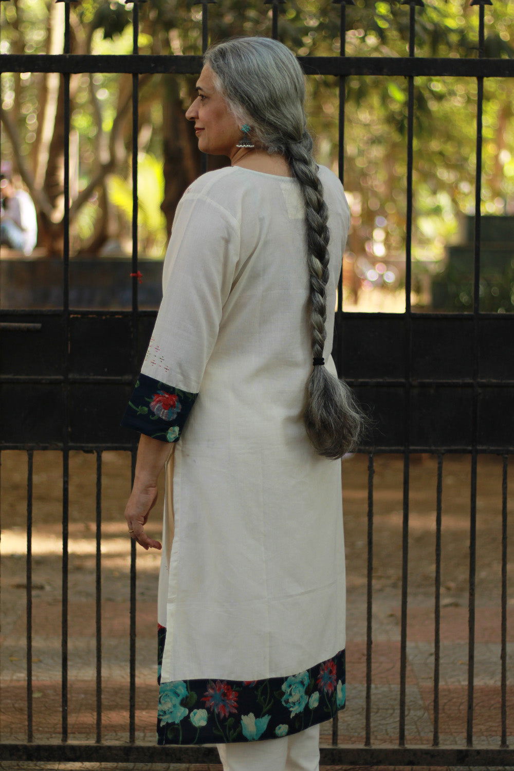 Daana | Tangaliya Kurta | Ivory With Navy Sanganeri