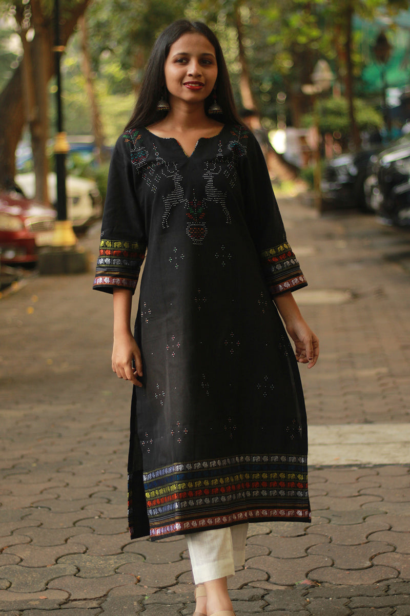 Daana | Tangaliya Kurta | Noir With Khunn