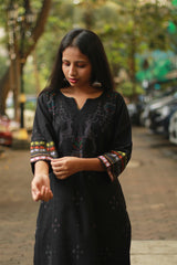 Daana | Tangaliya Kurta | Noir With Khunn