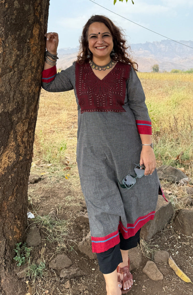 Banjari | Patteda Anchu Kurta | Black with Embroidery