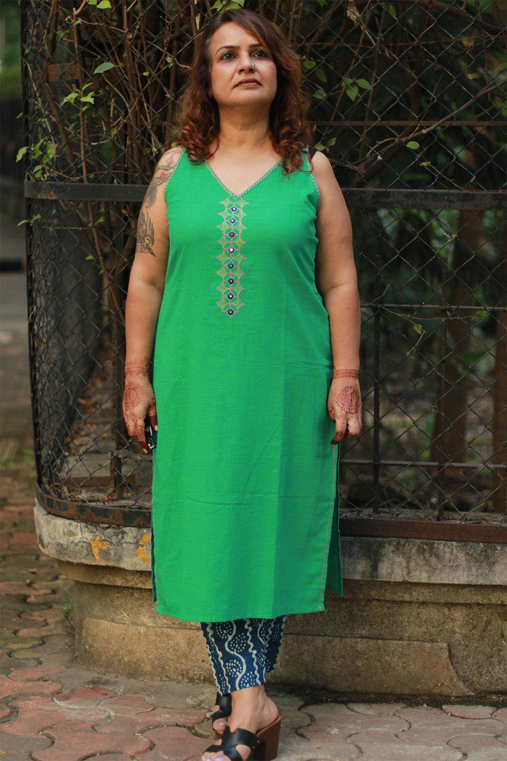 Riya | Sleeveless Embroidered Cotton Kurta | Teal