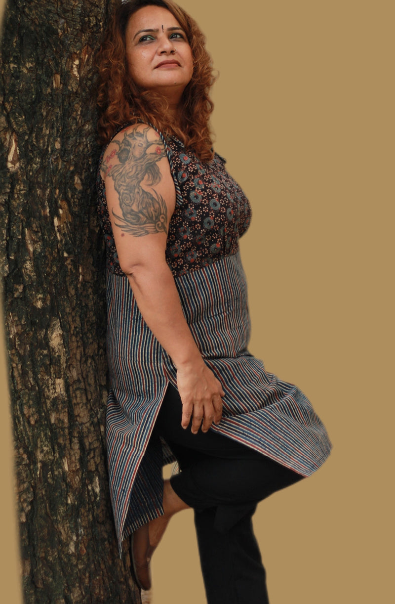 Chanchal | Dori Kurta | Noir Floral & Stripes Ajrakh