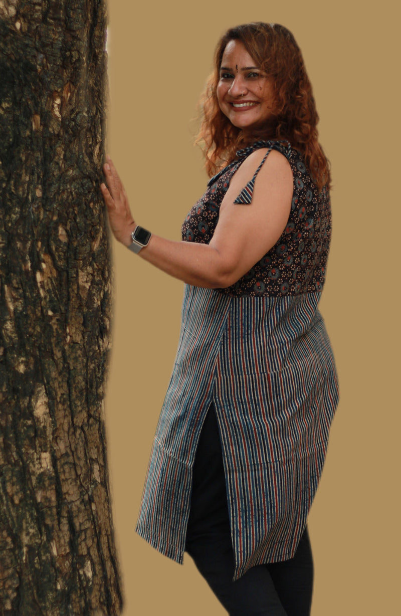 Chanchal | Dori Kurta | Noir Floral & Stripes Ajrakh
