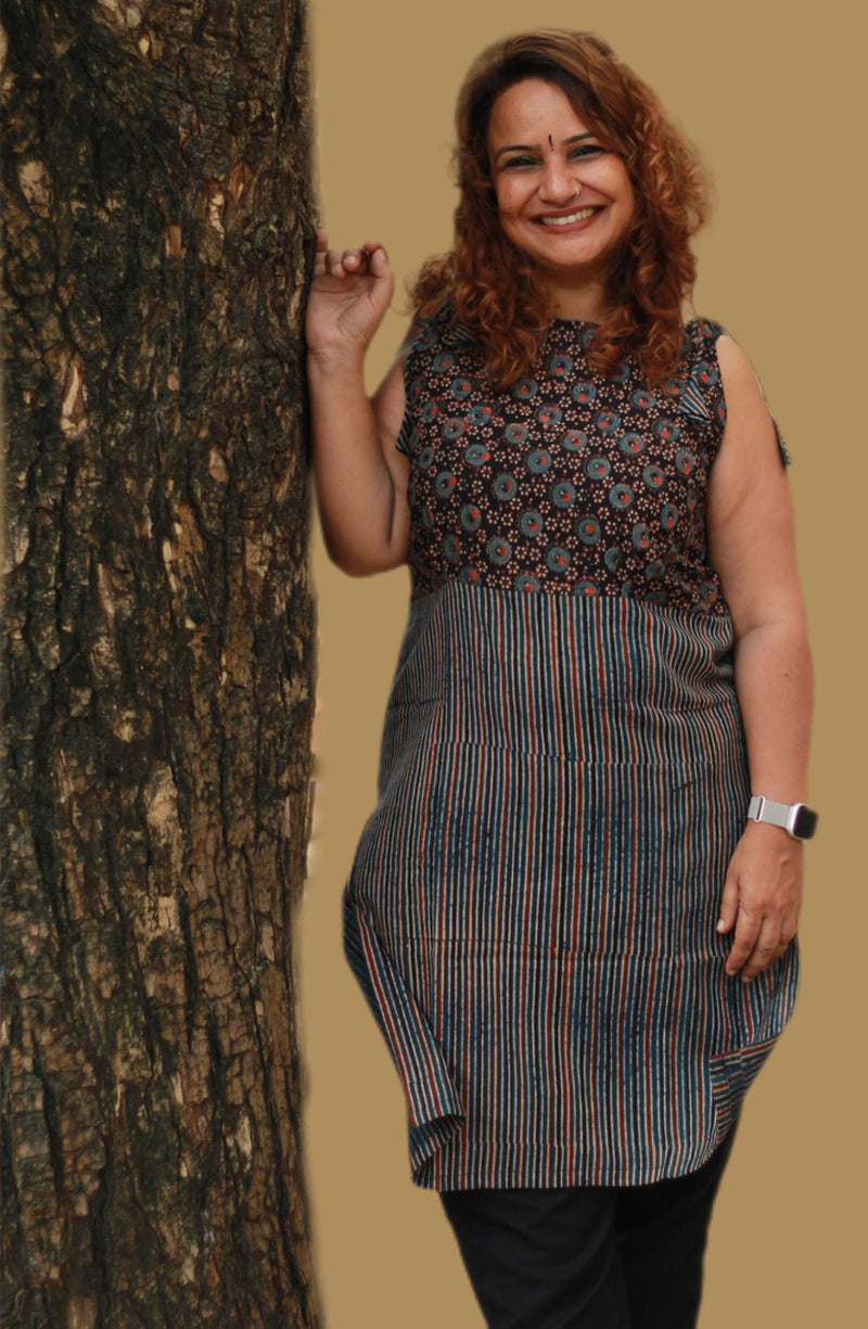 Chanchal | Dori Kurta | Noir Floral & Stripes Ajrakh