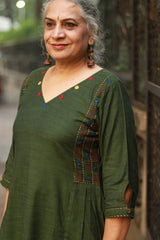 Riya | Embroidered Cotton Kurta | Green