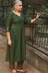 Riya | Embroidered Cotton Kurta | Green