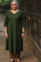 Riya | Embroidered Cotton Kurta | Green