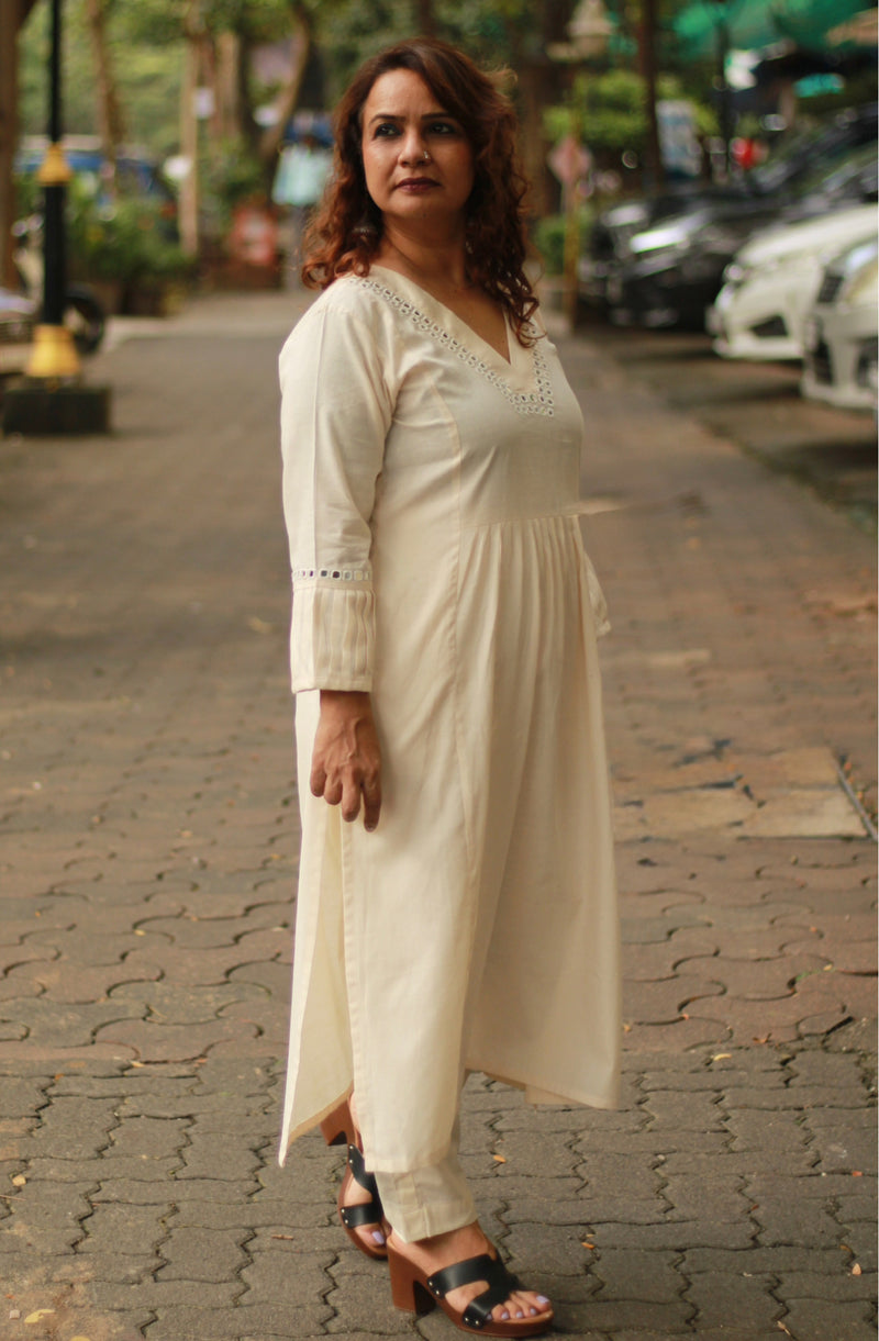 Shishej | Kurta With Mirrorwork | Ivory