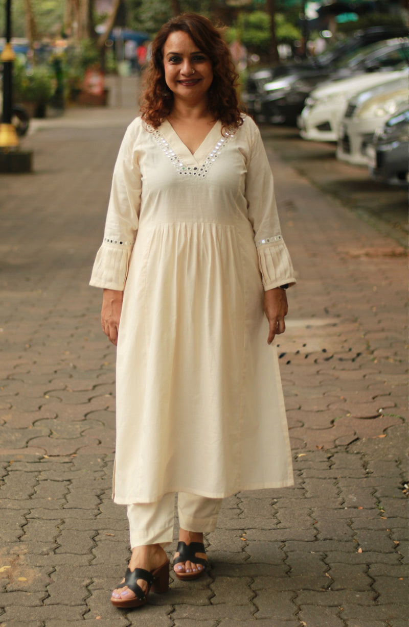 Shishej | Kurta With Mirrorwork | Ivory