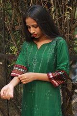 Daana | Tangaliya Kurta | Green with Multicolour Khunn